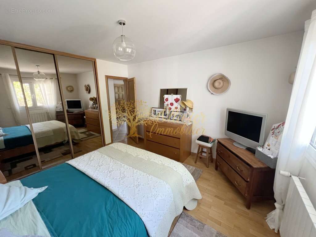 Maison à LA QUEUE-EN-BRIE