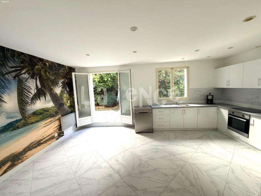 Maison à CLAYE-SOUILLY