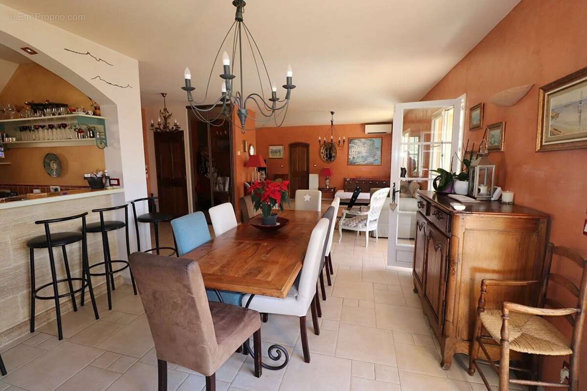 Maison à LA CADIERE-D'AZUR