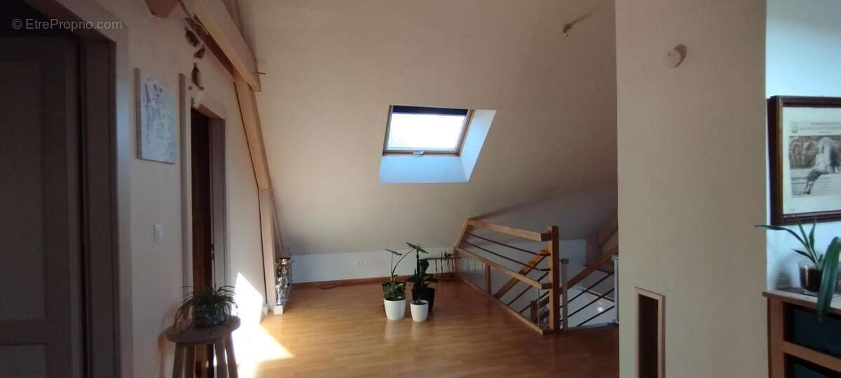 Maison à NEUREY-LES-LA-DEMIE