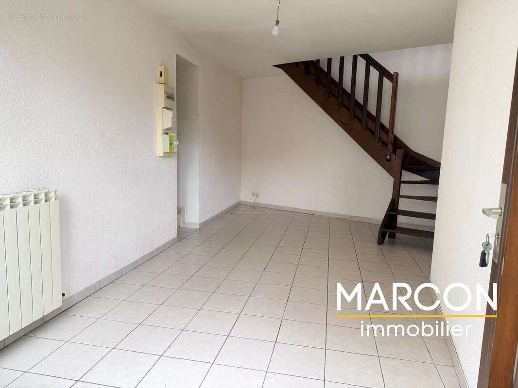 Appartement à SAINT-VAURY