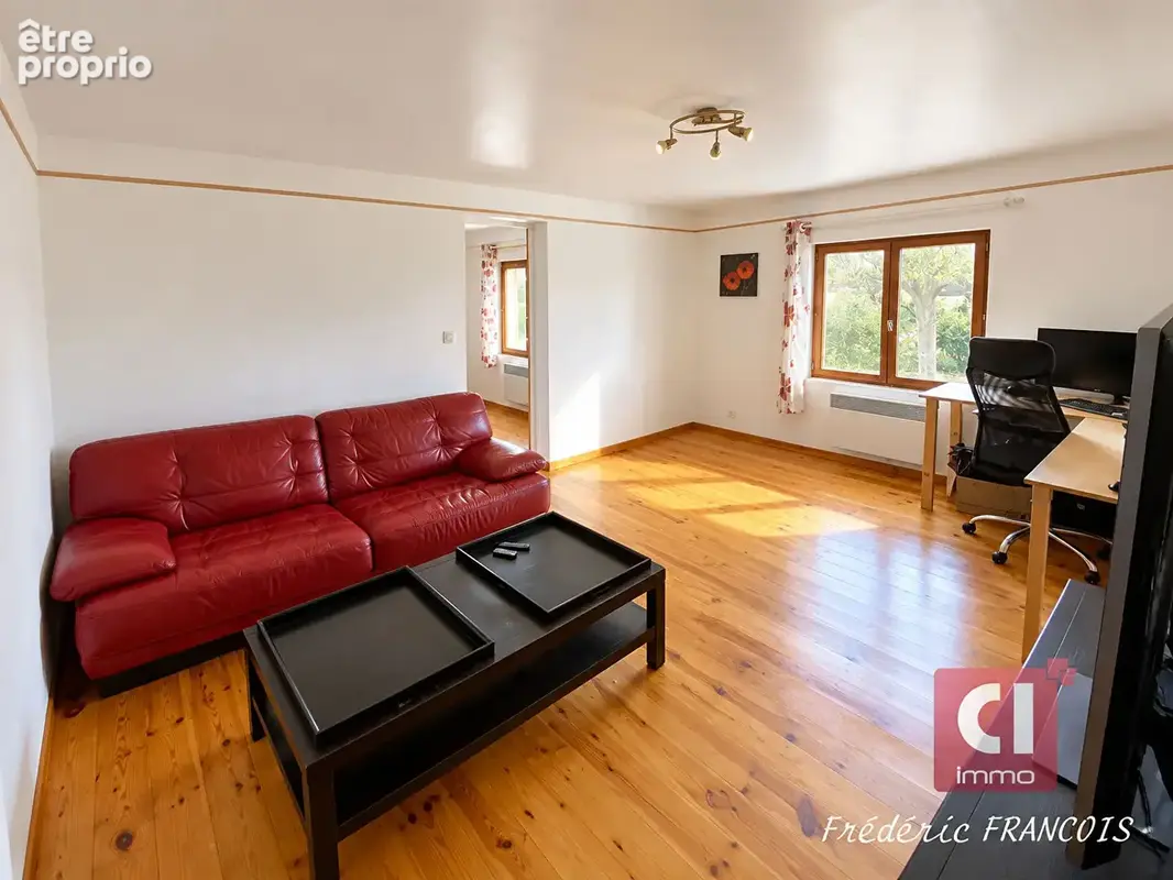 A vendre maison composée de deux logements(136 m²) à GAREOULT - photo 13