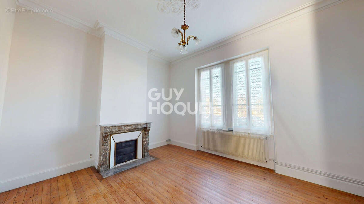 Maison bourgeoise de 200m2, avec dépendance et jardin - photo 5