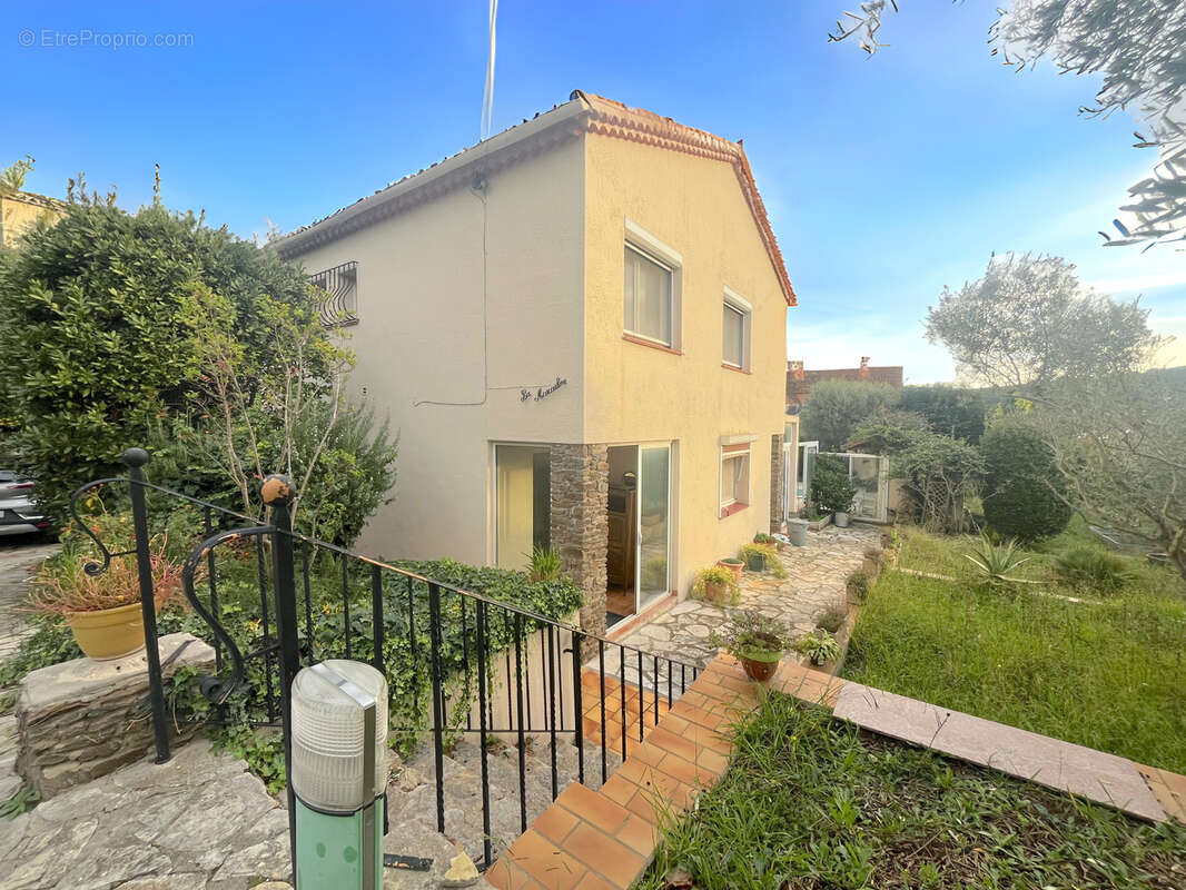 Maison à SIX-FOURS-LES-PLAGES