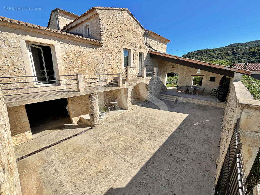 Maison à VIVIERS