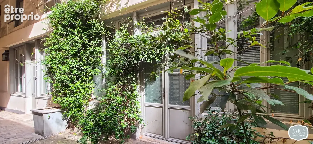 Exclusivité - Paris 1er - Rue des Moulins - un appartement de 3 pièces en rez-de-chaussée de 66,78m2 Carrez - photo 2