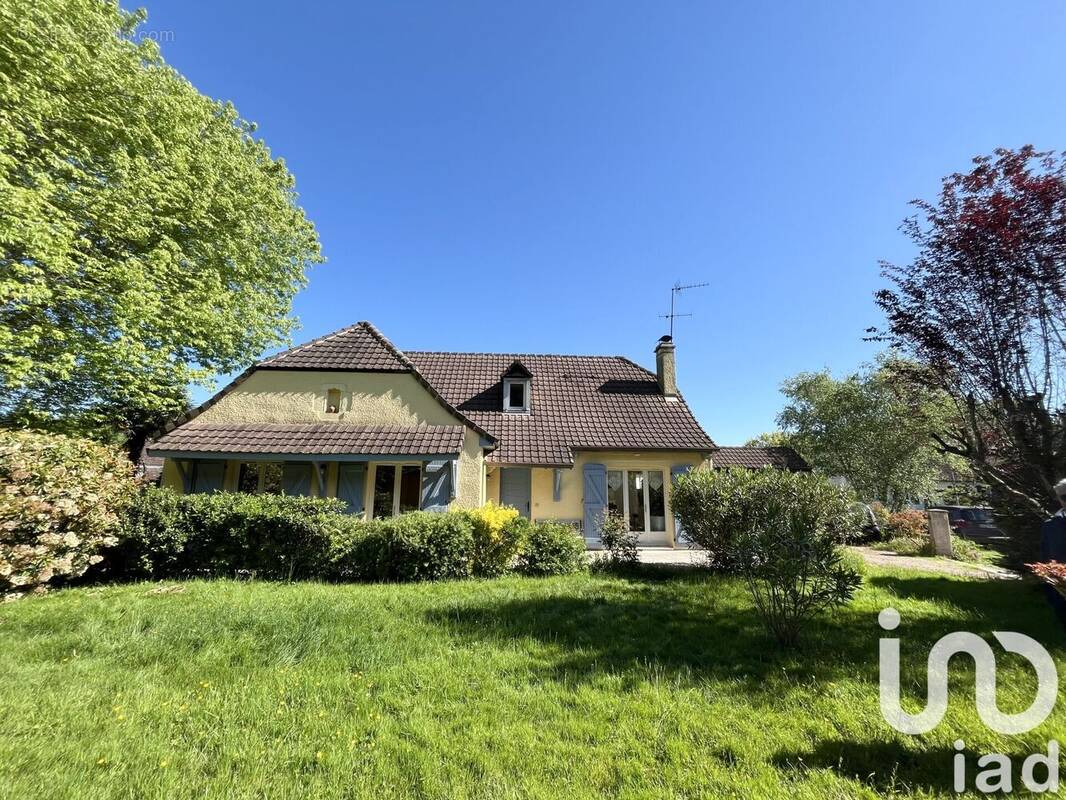 Photo 1 - Maison à ARBUS