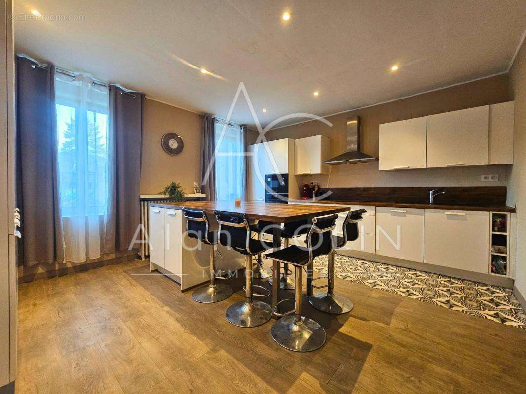 Hayange – maison familiale 149 m² – 4 chambres – sous-sol complet – terrain constructible – garage - photo 6