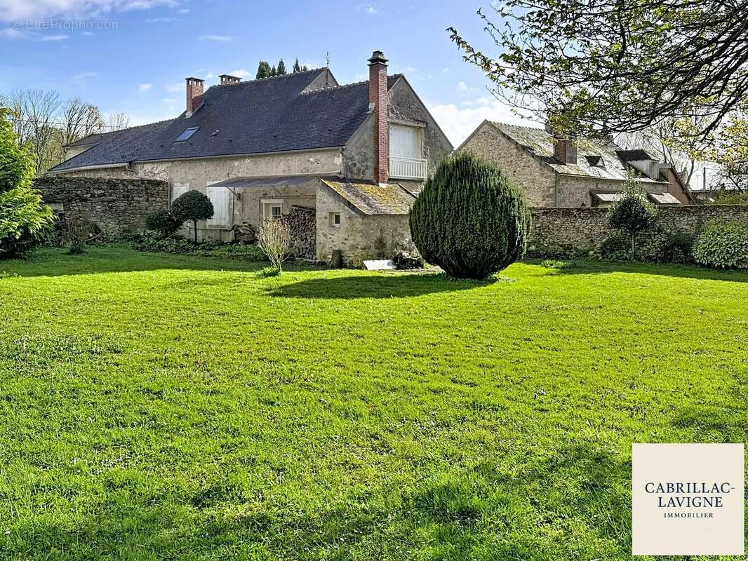 Appartement à VERNOU-LA-CELLE-SUR-SEINE