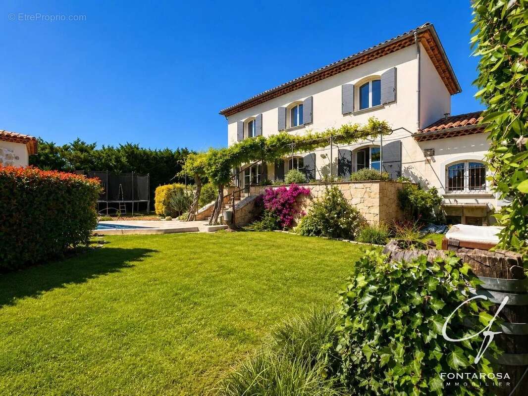 Villa d’Exception au Muy ! Piscine, Pool House & Prestations Haut de Gamme - photo 19