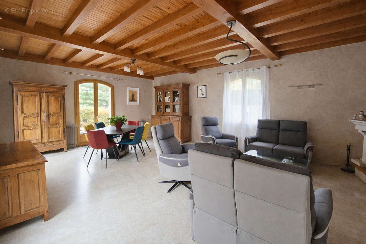 Maison à VILLEVOCANCE