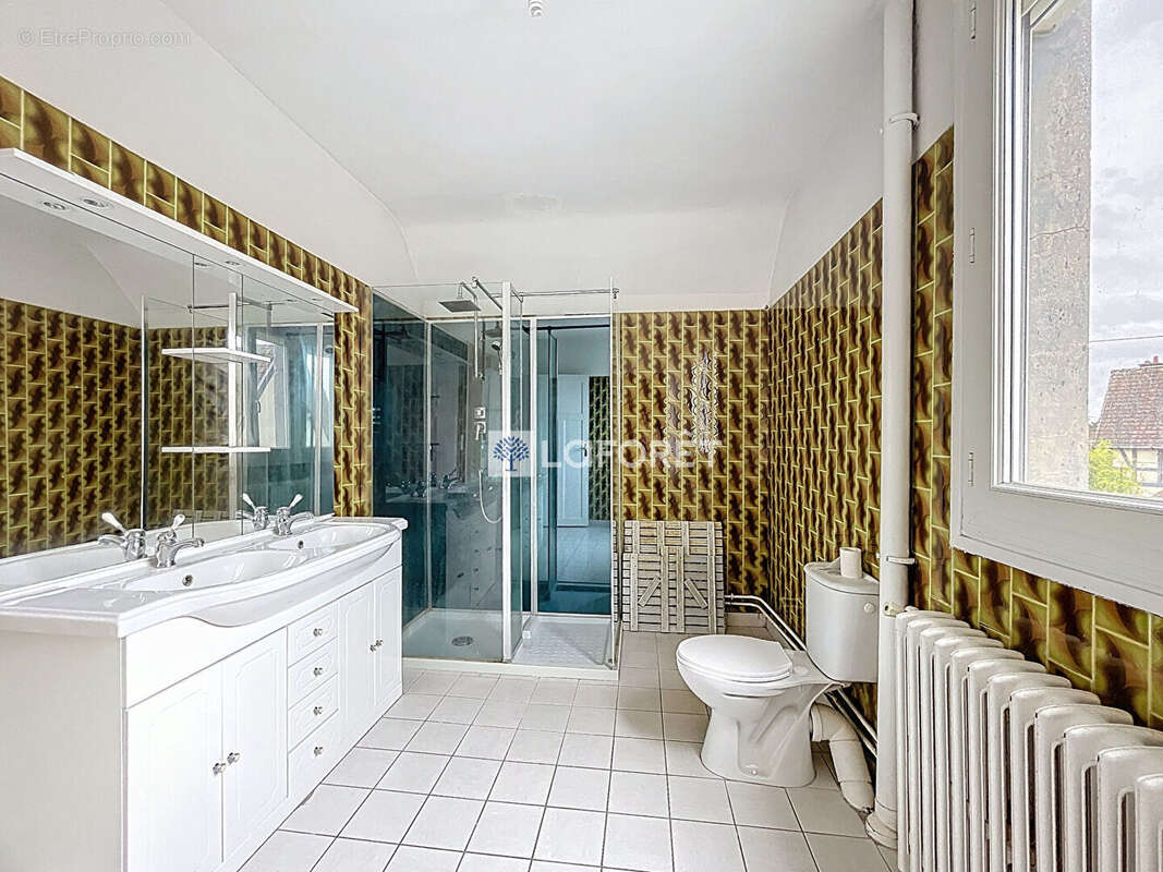 Maison à NOTRE-DAME-DE-GRAVENCHON