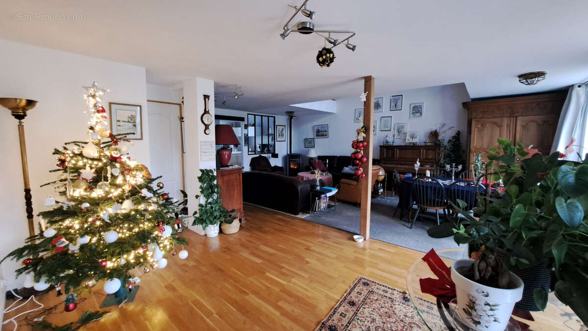 Maison à MANZAT