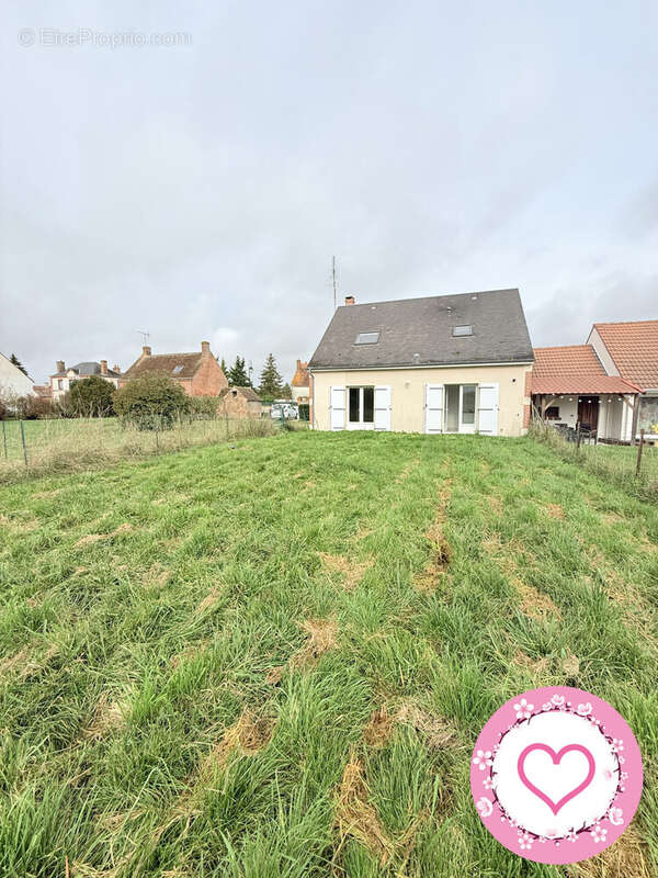 Maison à VILLEMURLIN