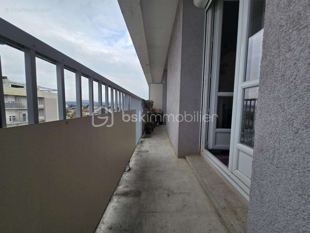 Appartement F3 lumineux avec balcon et vue panoramique – Nocaze- Montélimar - photo 9