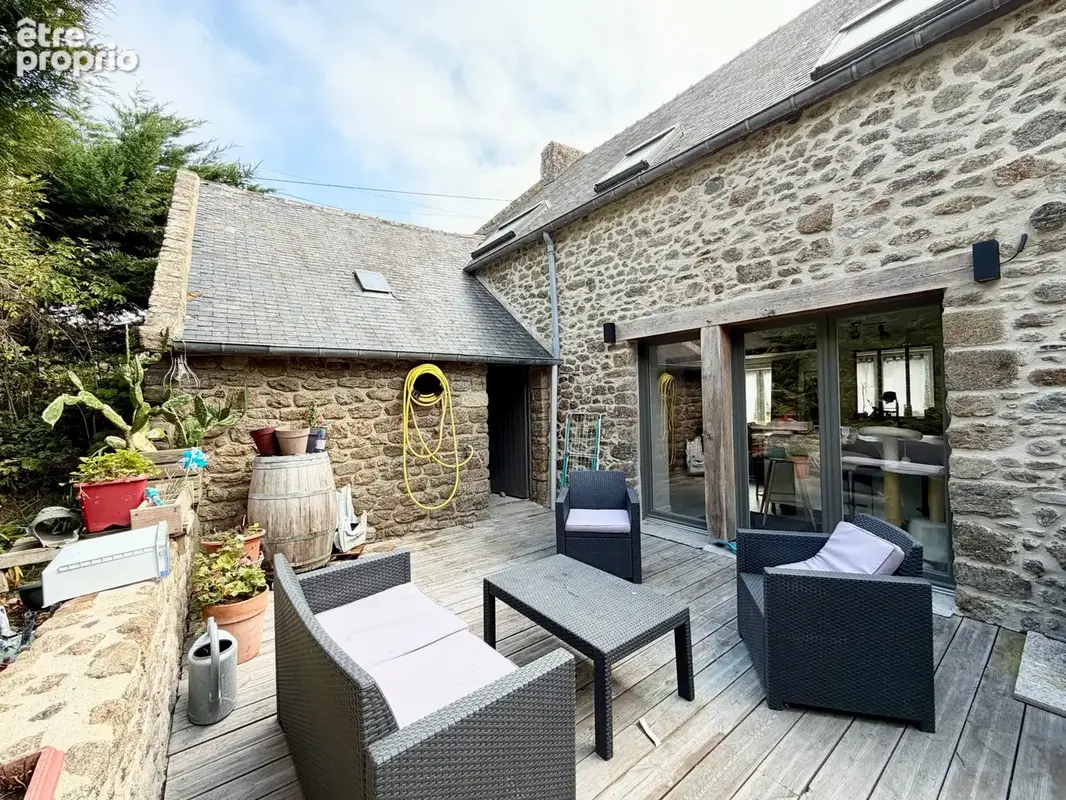 A vendre - soquet immobilier - maison en pierre a quelques minutes du littoral - saint coulomb - photo 2