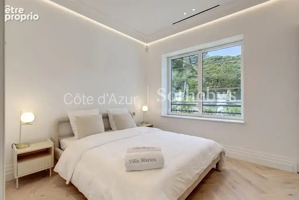 Cap d’Antibes La Garoupe, villa Art Déco avec rooftop de 150 m² et piscine - photo 9