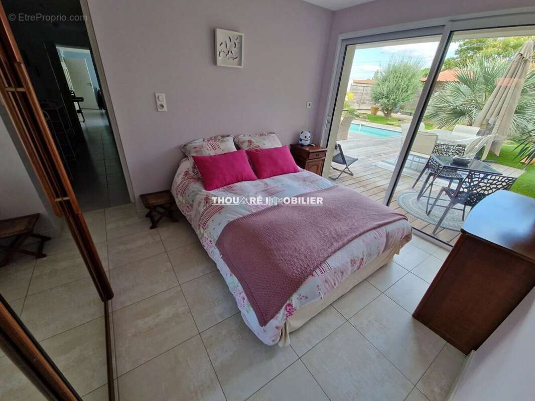 Maison à LA CHAPELLE-BASSE-MER