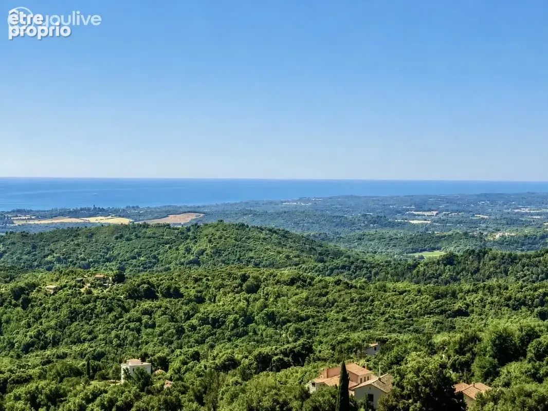 Appartement T2 Meublé  – Dernier étage avec ascenseur – Vue mer & montagne – et parking - photo 1