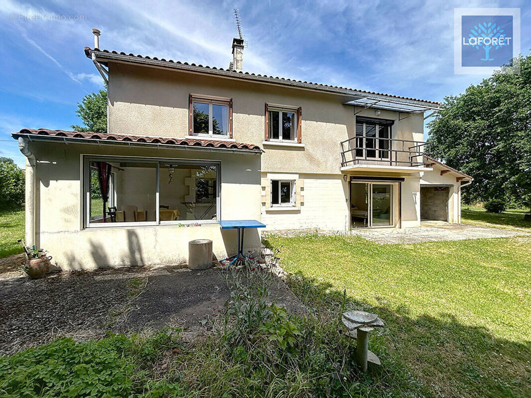 Maison à MONTGUYON