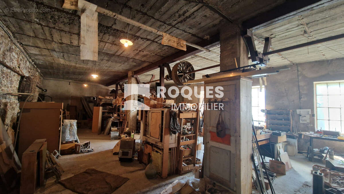 A VENDRE, proche Lodève, ensemble immobilier en pierre d'une surface totale de 995 m2 sur 3008 m2 de terrain - photo 26
