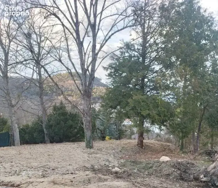 Terrain à bâtir de 380 m² à CEYRAT (63) - photo 2