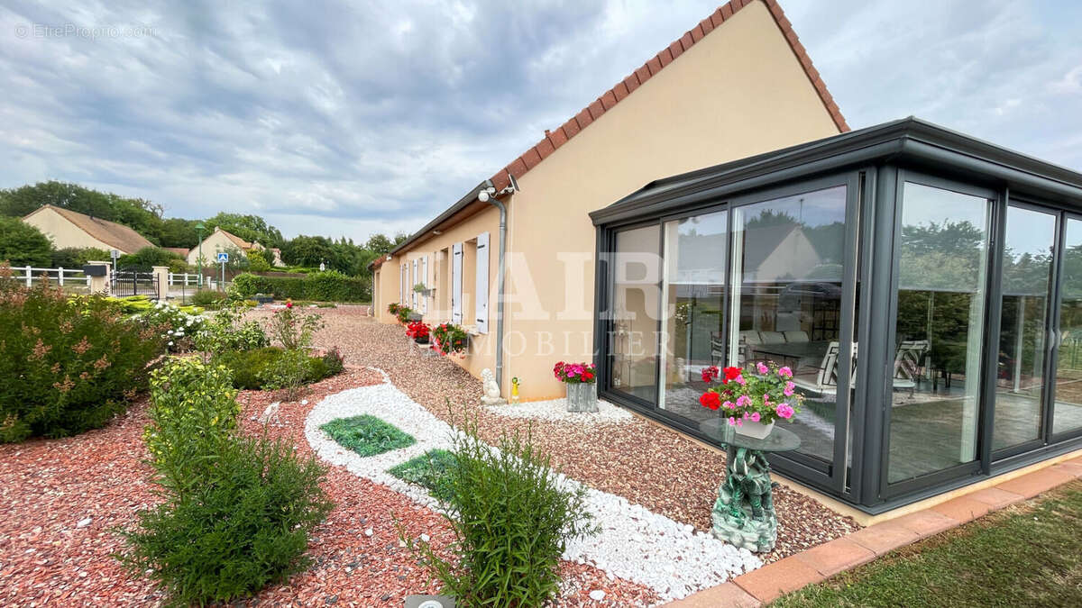 Maison à SAINT-VICTEUR