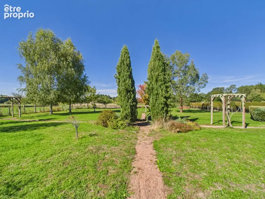 Maison familiale indépendante avec grand jardin près d'un village animé dans le Parc naturel régional de la Dordogne - photo 16