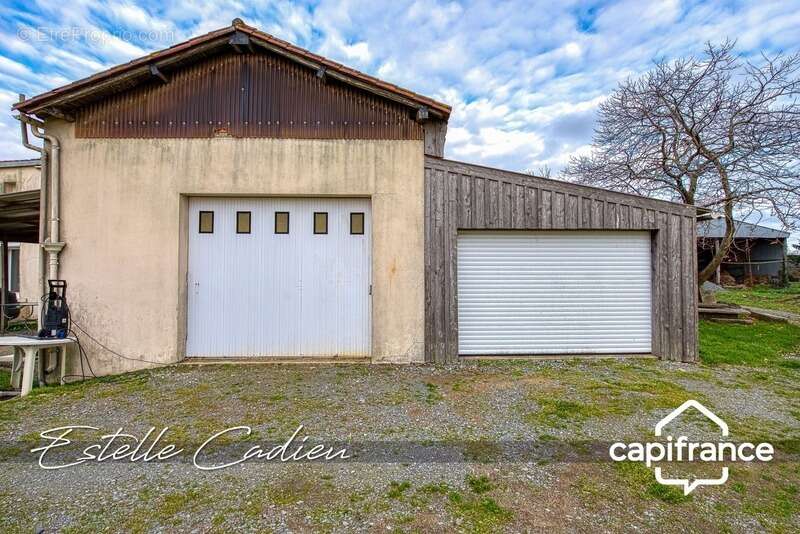 Maison à SAINT-PIERRE-DU-CHEMIN