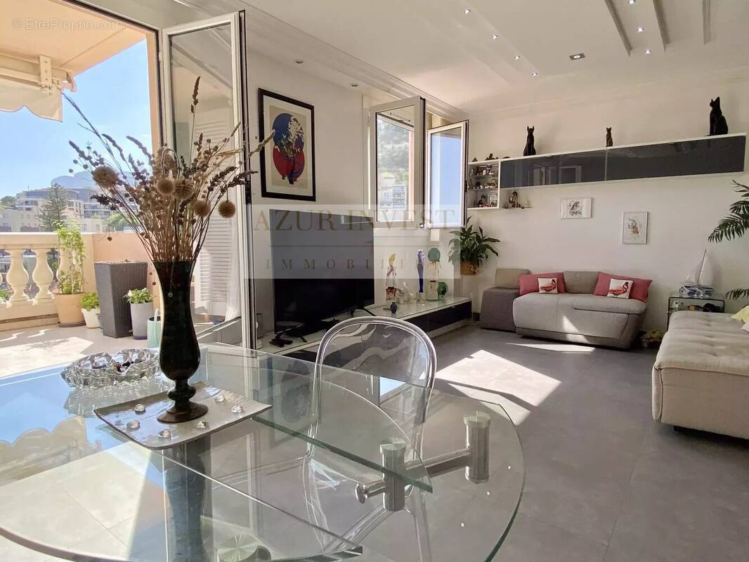 Appartement à ROQUEBRUNE-CAP-MARTIN