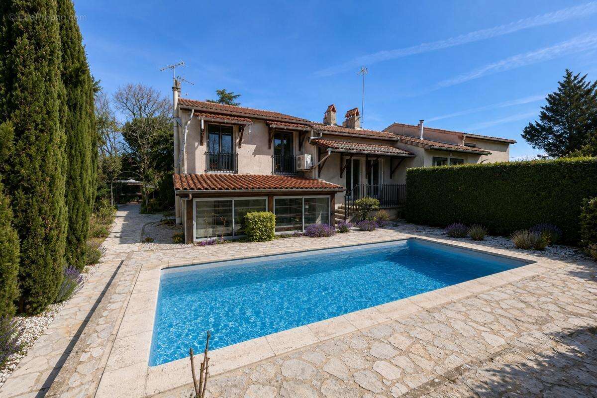 Maison à CASTELGINEST