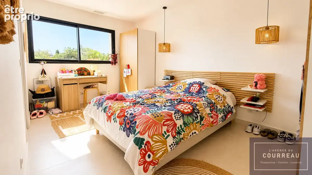 Maison contemporaine 120 m2 avec piscine et séjour cathédrale - photo 15