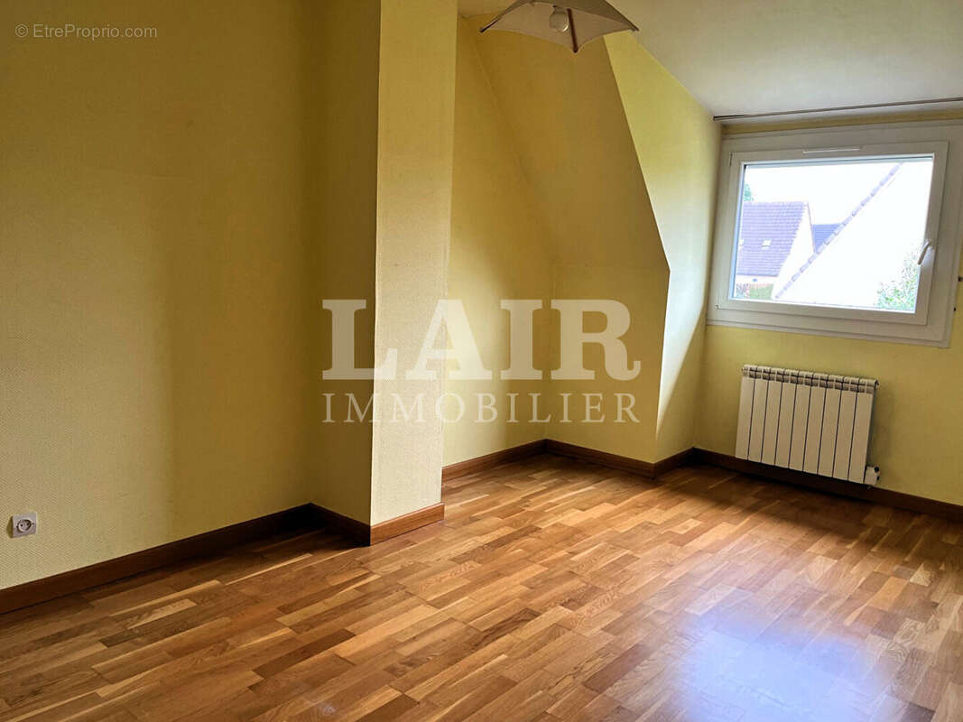 Maison de 122 m² avec jardin et garage - Réf. 15029 - photo 5