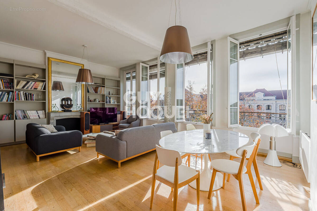 Appartement à LYON-4E