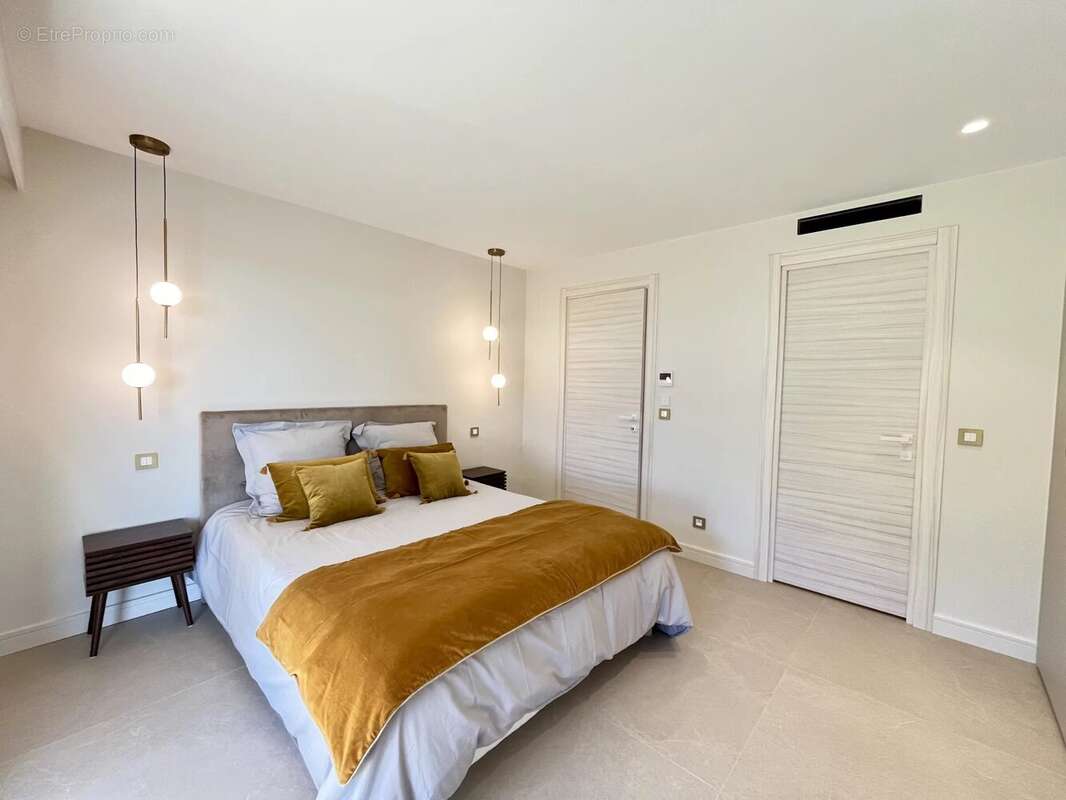 Appartement à LE CANNET