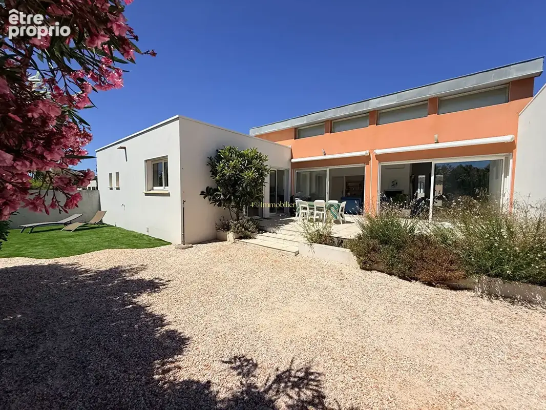 Villa contemporaine à vendre au Grau d'Agde . À 150 mètres de la plage - photo 5