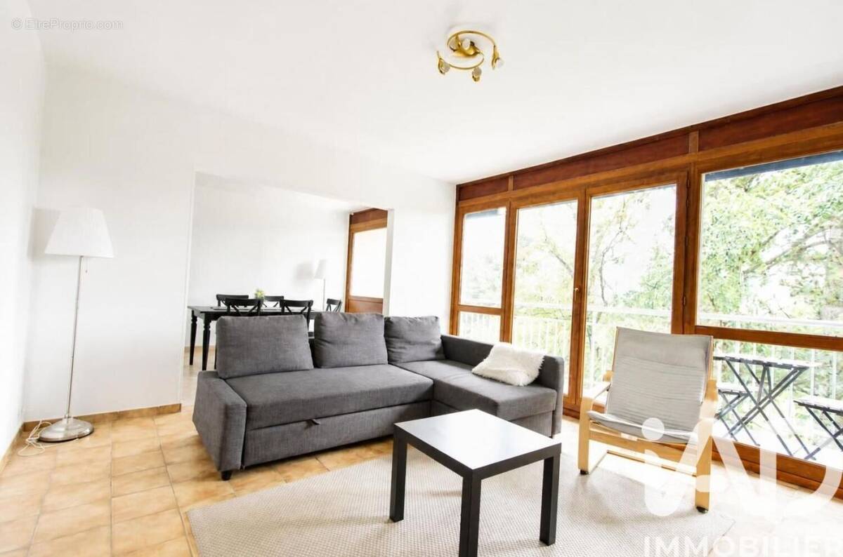 Photo 1 - Appartement à VELIZY-VILLACOUBLAY