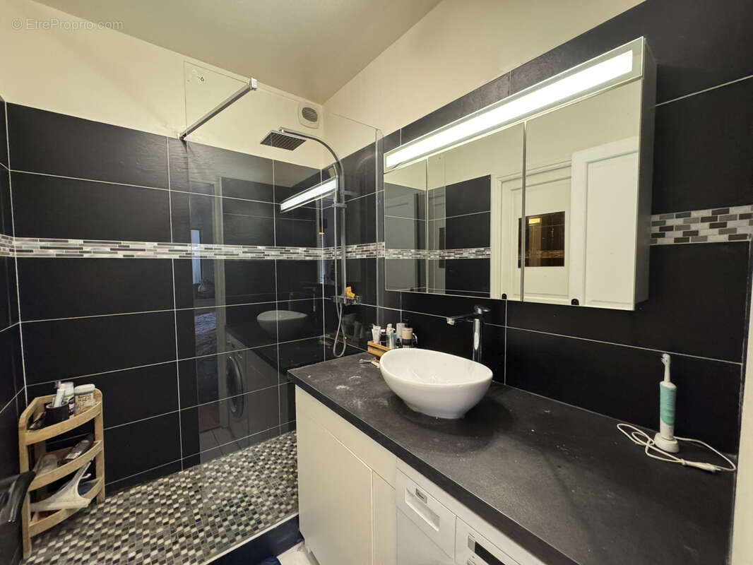 Appartement à SAINT-MAUR-DES-FOSSES
