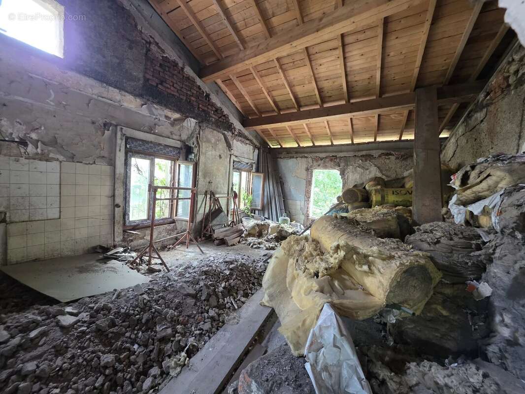 Appartement à SAINT-ETIENNE