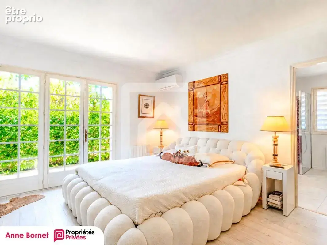 Propriété 7 pièces 301 m2 avec parc paysager et piscine - LE ROURET - photo 12
