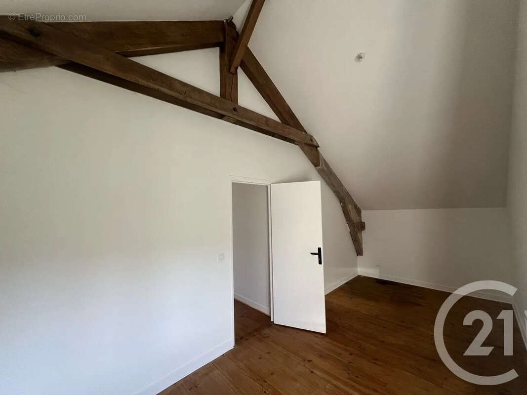 Maison à LACAPELLE-VIESCAMP