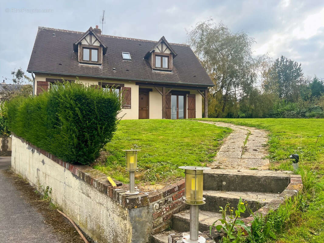 Maison 104 m² à Neufchatel-En-Bray  - photo 3