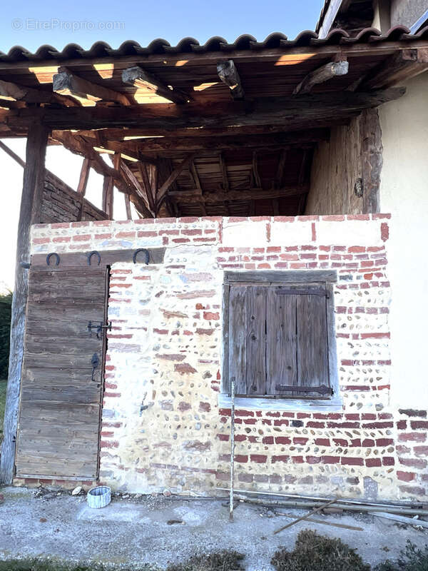 Maison à MEZERIAT