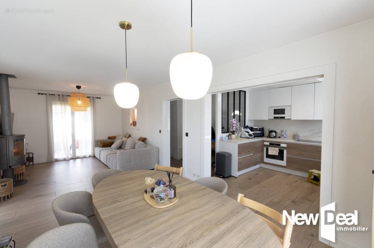 Maison à CRANVES-SALES