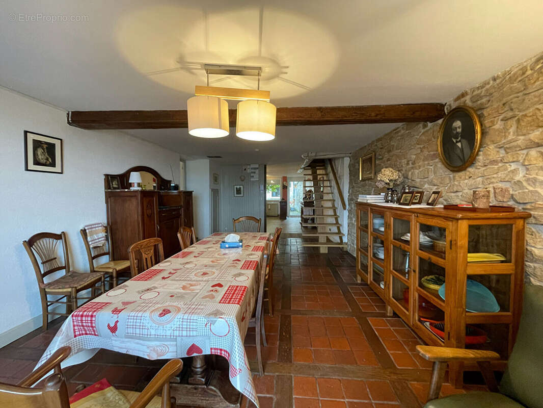 Maison à LONS-LE-SAUNIER