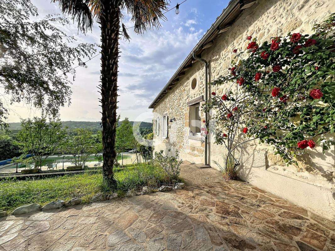 Maison à ESCOIRE