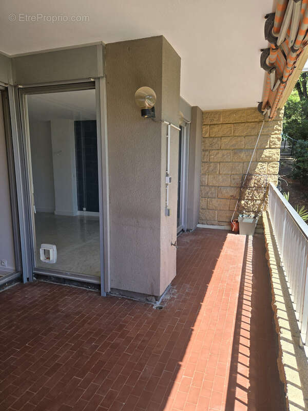 Appartement à MARSEILLE-7E