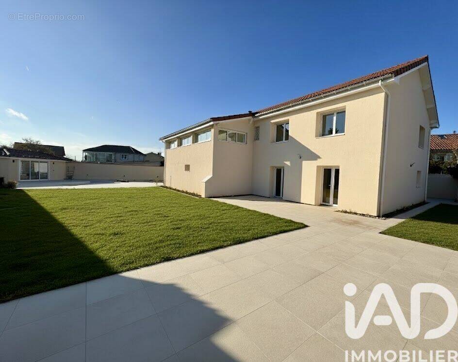 Photo 1 - Maison à BONSON