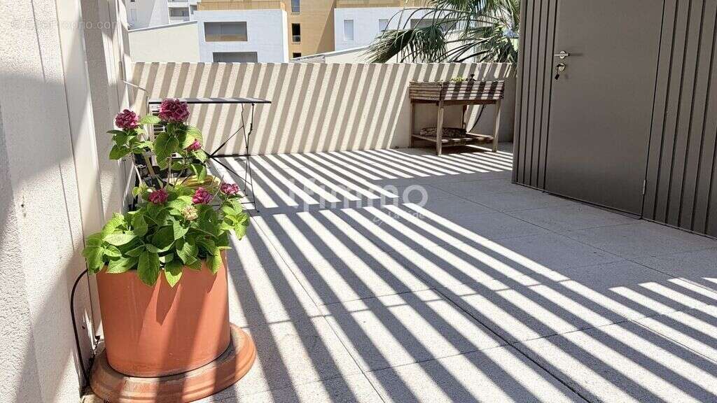 Appartement T4 duplex 2 terrasses de 37 m² et garage fermé - photo 11