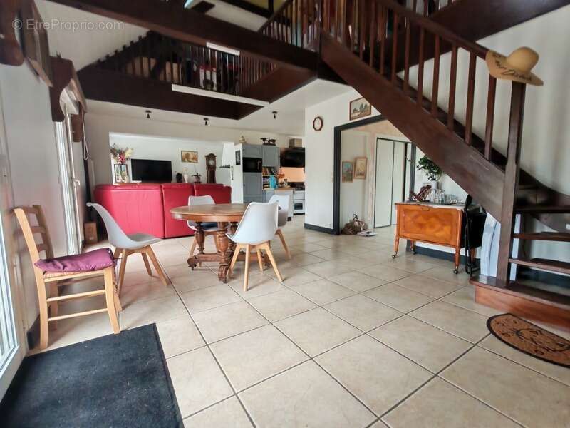 Maison à SAINT-DENIS-DE-PILE